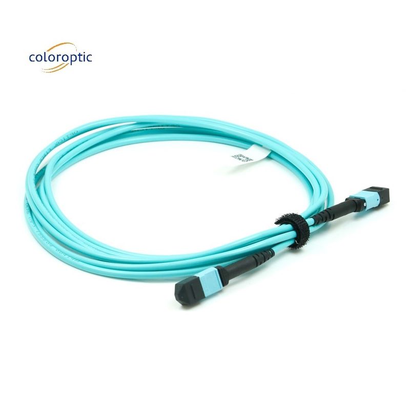 Material de chapéu para cabos com conector MPO para redes de telecomunicações